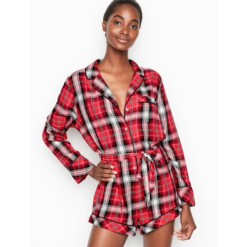 NWT Victoria’s Secret Red Black Flannel Holiday Sleep Romper Pajamas Medium New